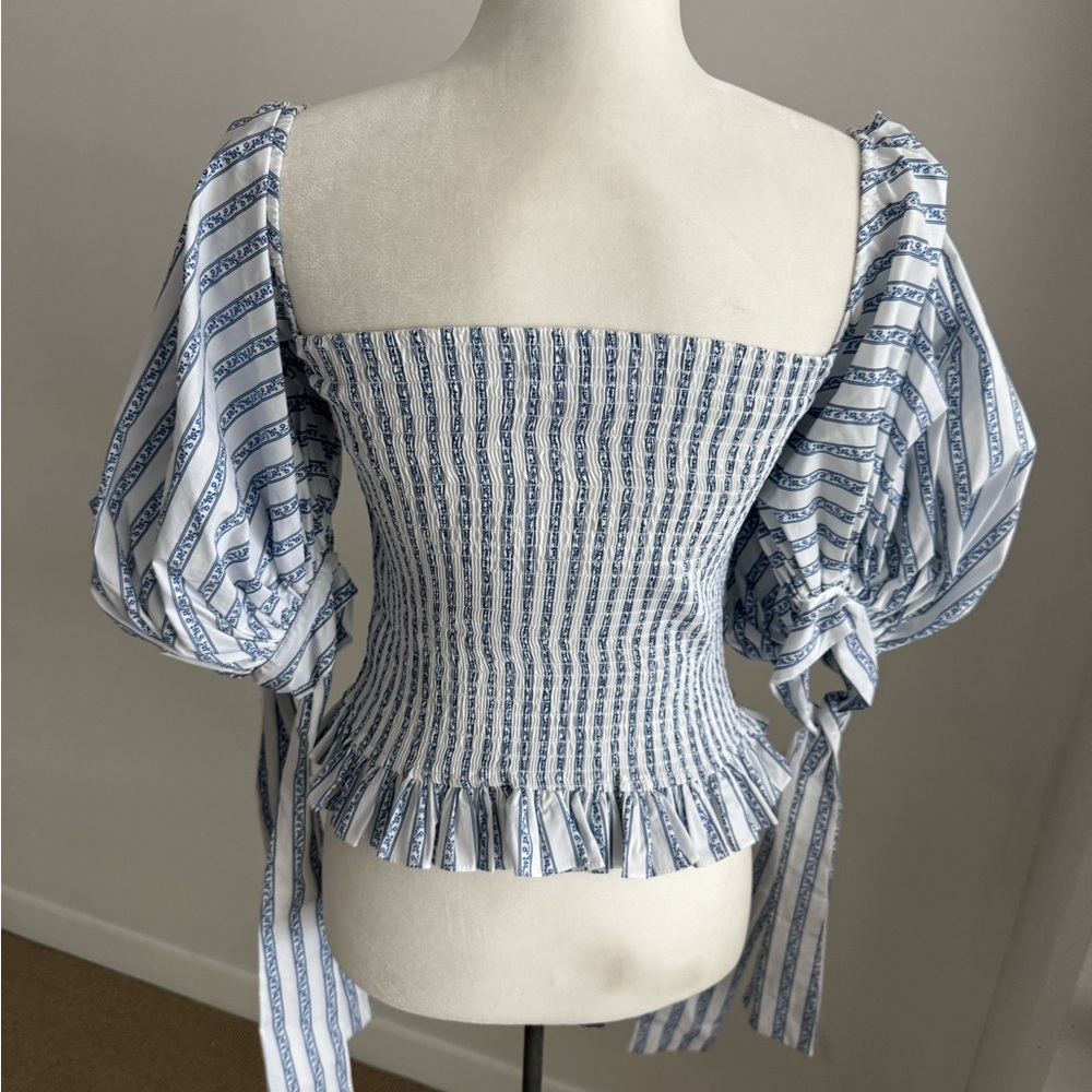 Caroline Constas - image 4